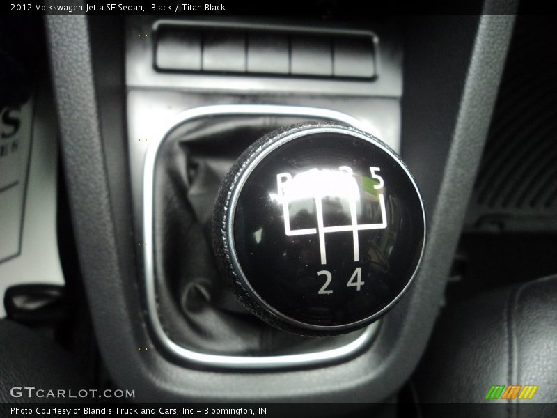 Black / Titan Black 2012 Volkswagen Jetta SE Sedan