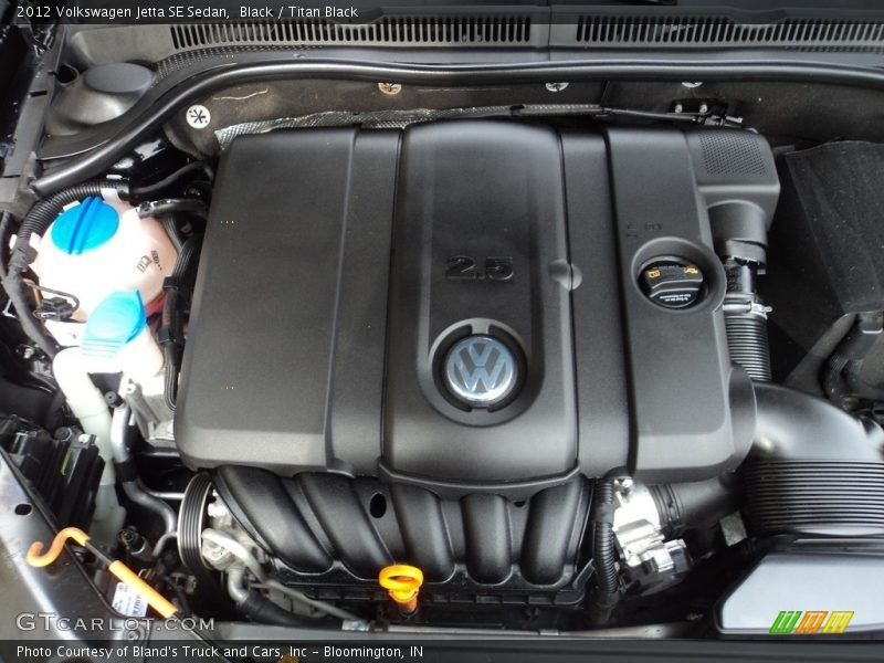 Black / Titan Black 2012 Volkswagen Jetta SE Sedan