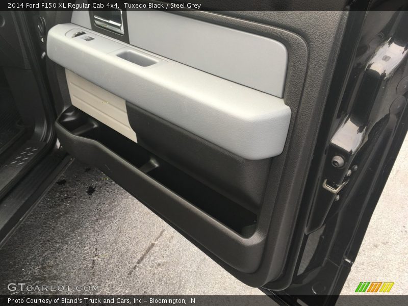 Tuxedo Black / Steel Grey 2014 Ford F150 XL Regular Cab 4x4
