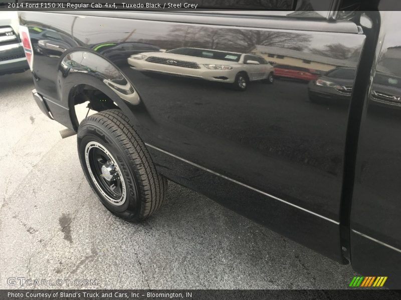 Tuxedo Black / Steel Grey 2014 Ford F150 XL Regular Cab 4x4