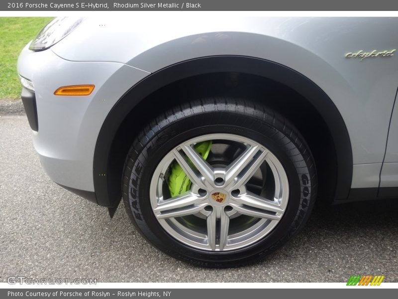 Rhodium Silver Metallic / Black 2016 Porsche Cayenne S E-Hybrid