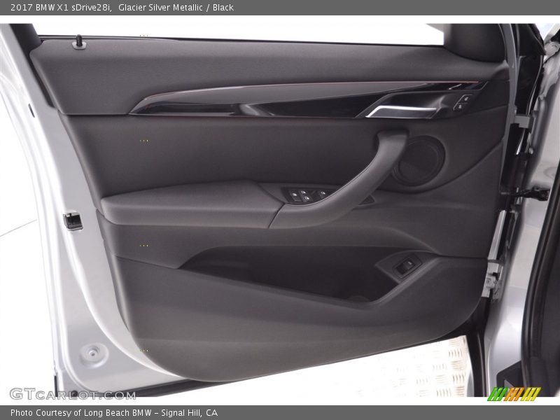 Glacier Silver Metallic / Black 2017 BMW X1 sDrive28i