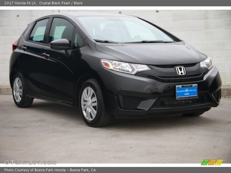 Front 3/4 View of 2017 Fit LX
