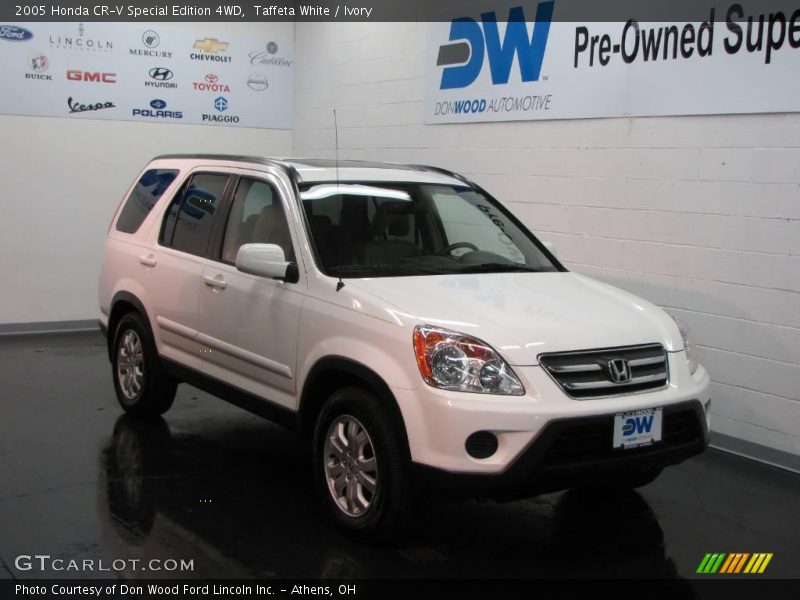 Taffeta White / Ivory 2005 Honda CR-V Special Edition 4WD