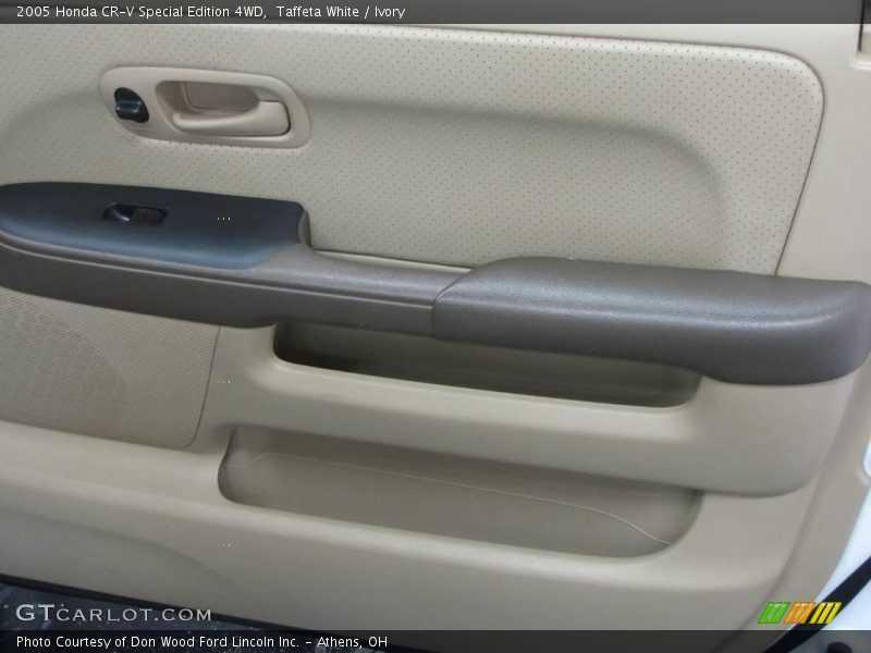 Taffeta White / Ivory 2005 Honda CR-V Special Edition 4WD