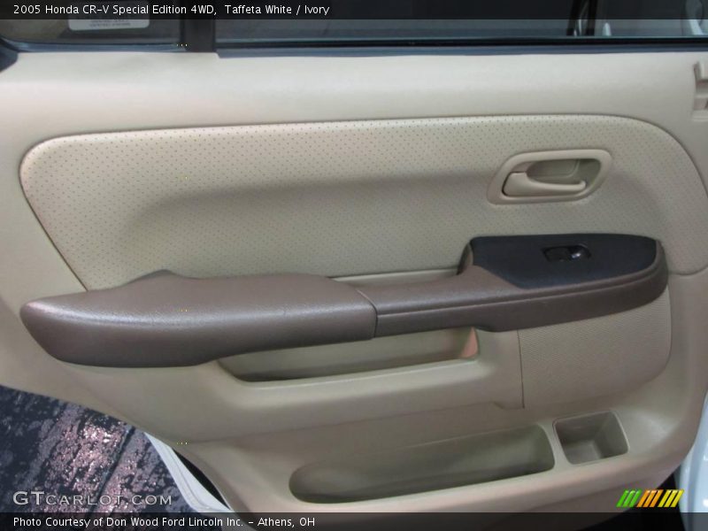 Taffeta White / Ivory 2005 Honda CR-V Special Edition 4WD