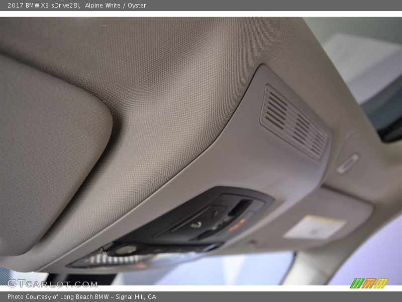 Alpine White / Oyster 2017 BMW X3 sDrive28i