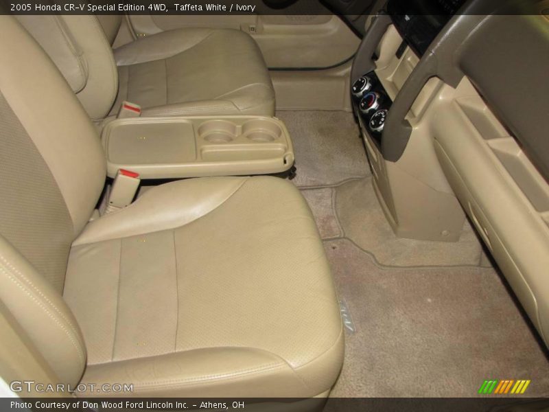 Taffeta White / Ivory 2005 Honda CR-V Special Edition 4WD