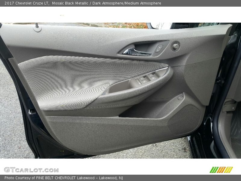 Mosaic Black Metallic / Dark Atmosphere/Medium Atmosphere 2017 Chevrolet Cruze LT