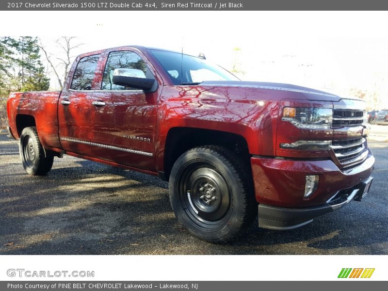 Front 3/4 View of 2017 Silverado 1500 LTZ Double Cab 4x4