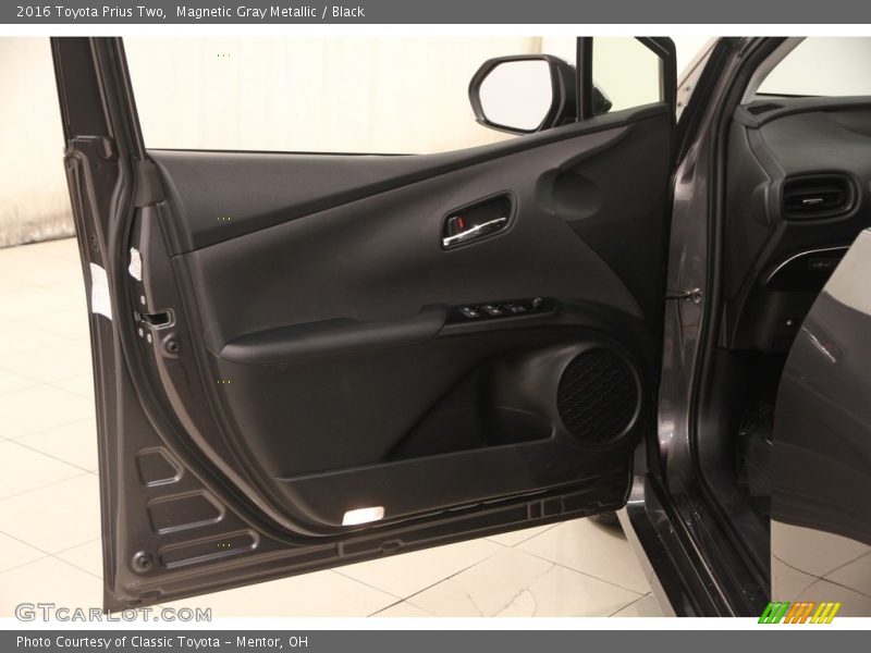 Magnetic Gray Metallic / Black 2016 Toyota Prius Two