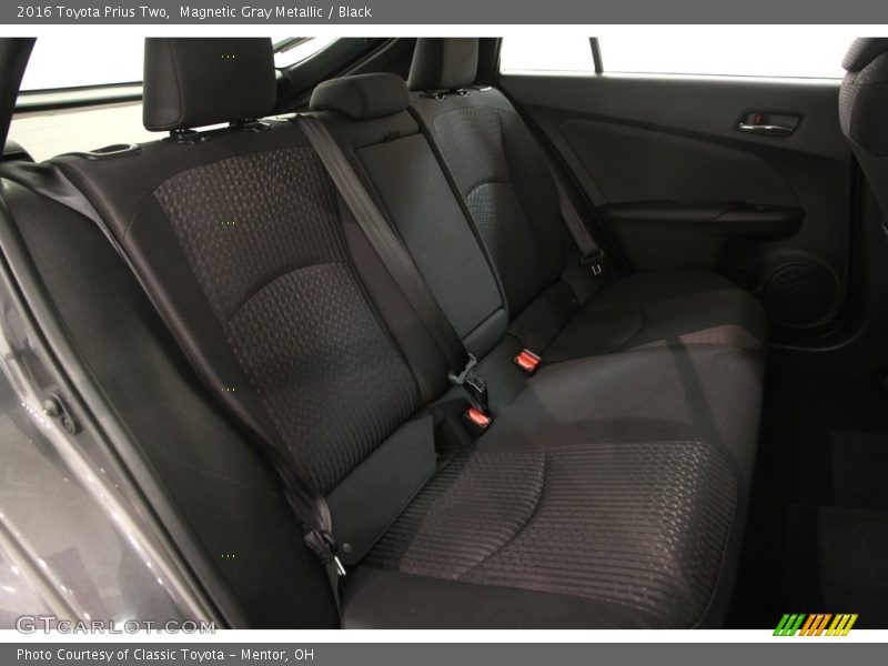 Magnetic Gray Metallic / Black 2016 Toyota Prius Two