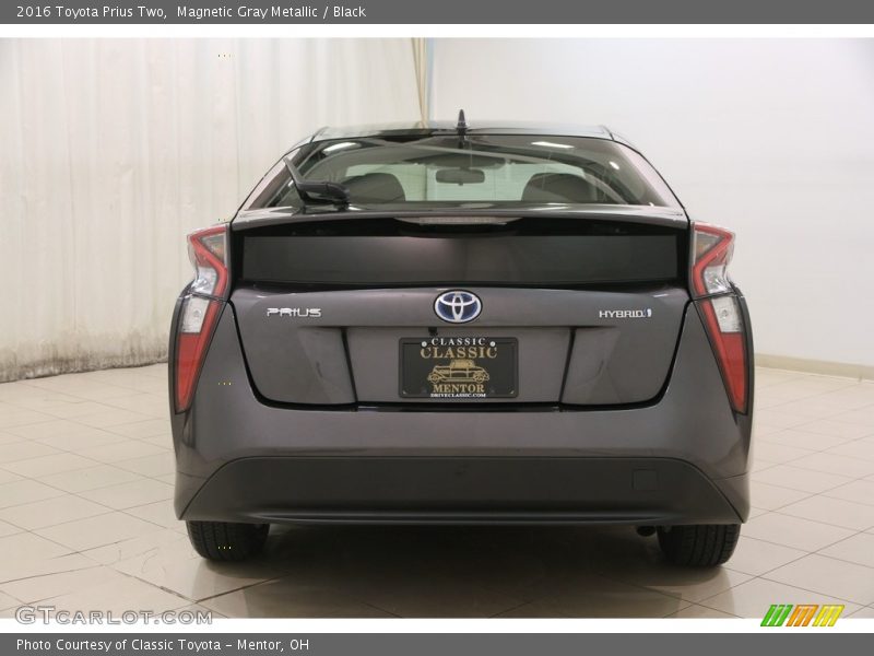 Magnetic Gray Metallic / Black 2016 Toyota Prius Two