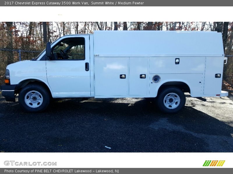 Summit White / Medium Pewter 2017 Chevrolet Express Cutaway 3500 Work Van
