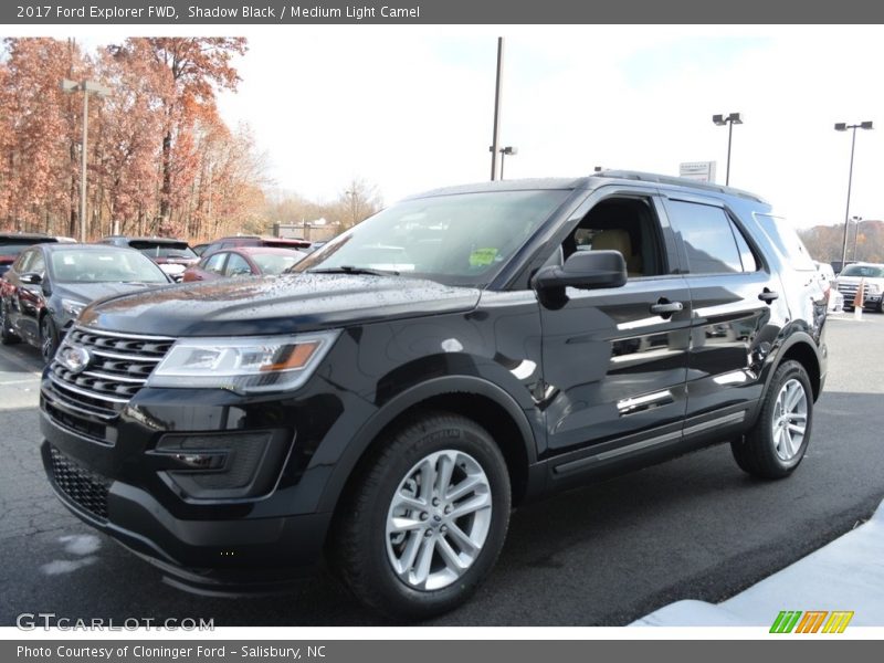 Front 3/4 View of 2017 Explorer FWD