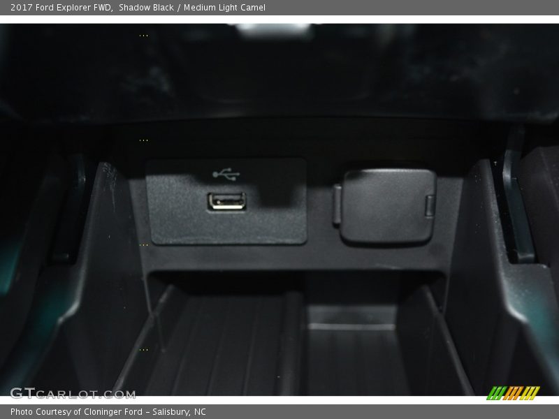 Shadow Black / Medium Light Camel 2017 Ford Explorer FWD