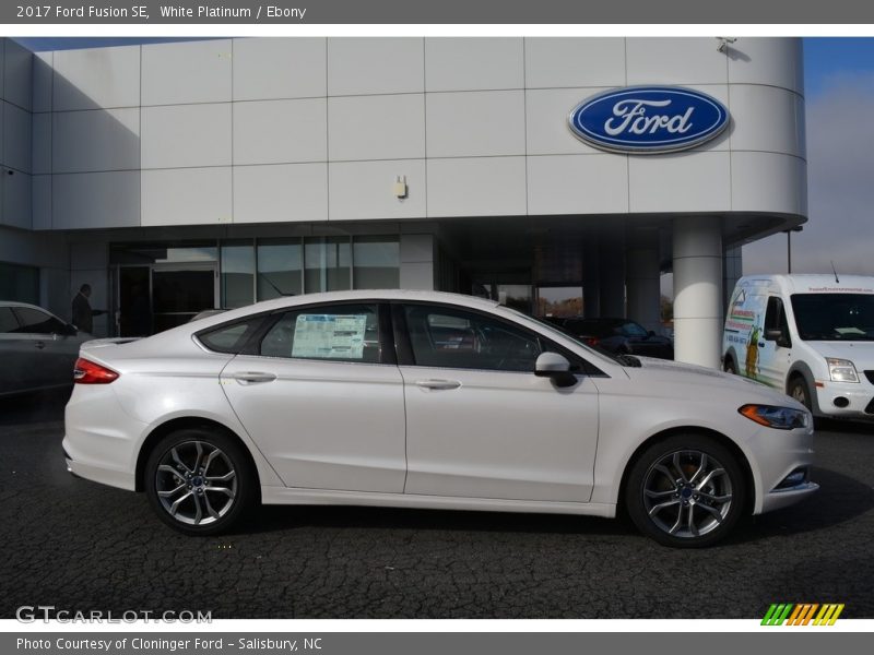 White Platinum / Ebony 2017 Ford Fusion SE