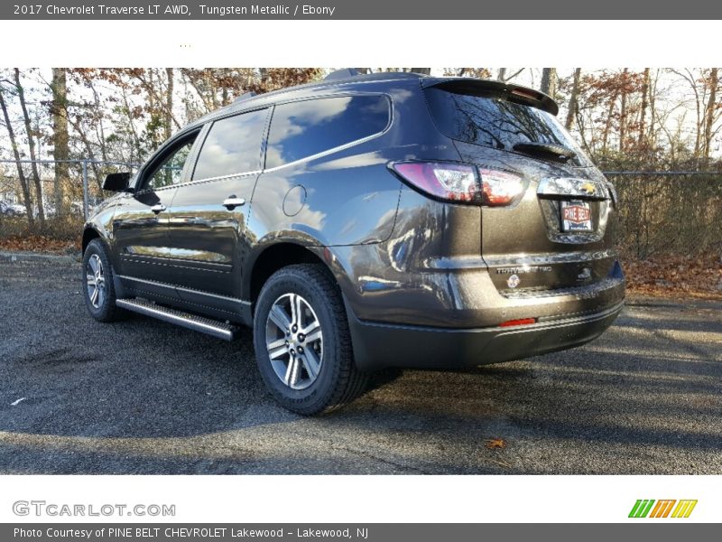 Tungsten Metallic / Ebony 2017 Chevrolet Traverse LT AWD