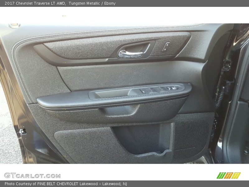 Tungsten Metallic / Ebony 2017 Chevrolet Traverse LT AWD