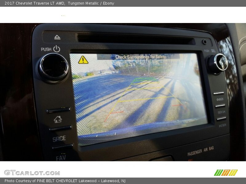 Tungsten Metallic / Ebony 2017 Chevrolet Traverse LT AWD