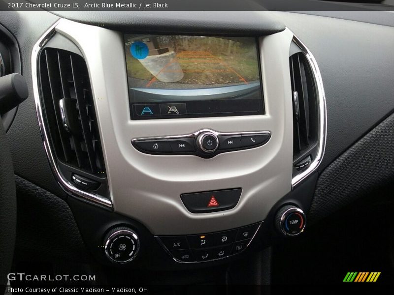 Arctic Blue Metallic / Jet Black 2017 Chevrolet Cruze LS