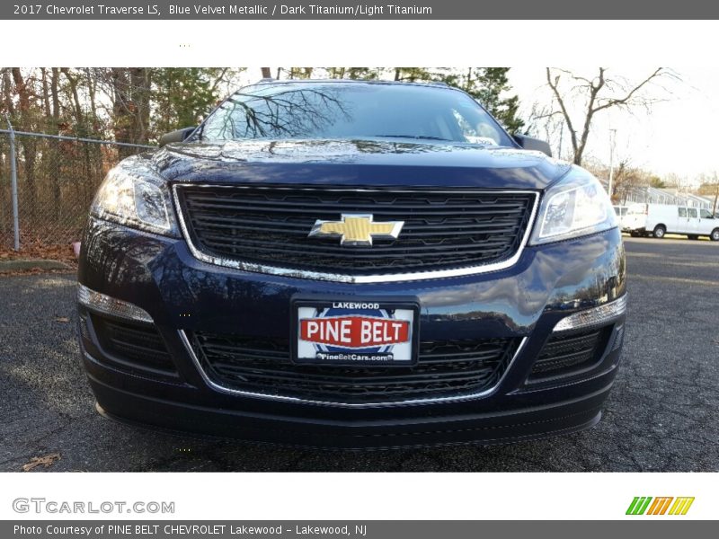 Blue Velvet Metallic / Dark Titanium/Light Titanium 2017 Chevrolet Traverse LS