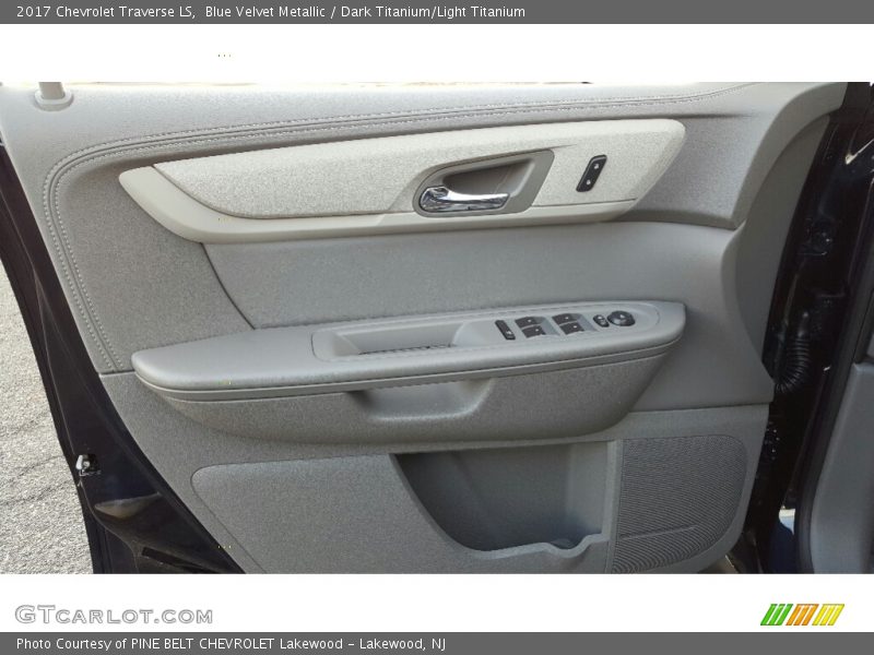Blue Velvet Metallic / Dark Titanium/Light Titanium 2017 Chevrolet Traverse LS
