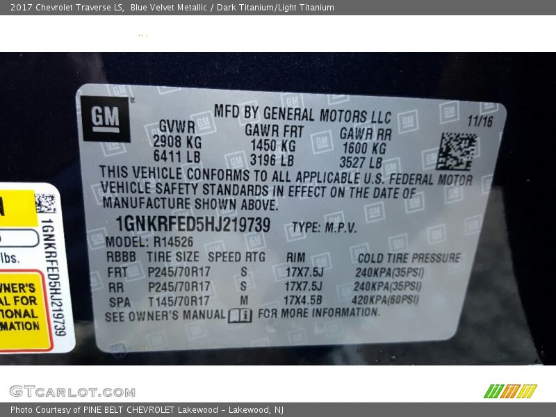 Blue Velvet Metallic / Dark Titanium/Light Titanium 2017 Chevrolet Traverse LS