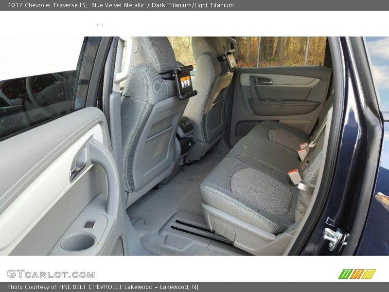 Blue Velvet Metallic / Dark Titanium/Light Titanium 2017 Chevrolet Traverse LS
