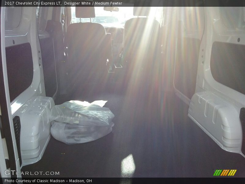 Designer White / Medium Pewter 2017 Chevrolet City Express LT