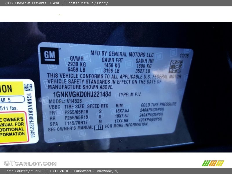 Tungsten Metallic / Ebony 2017 Chevrolet Traverse LT AWD