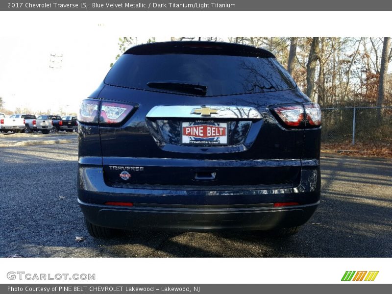 Blue Velvet Metallic / Dark Titanium/Light Titanium 2017 Chevrolet Traverse LS