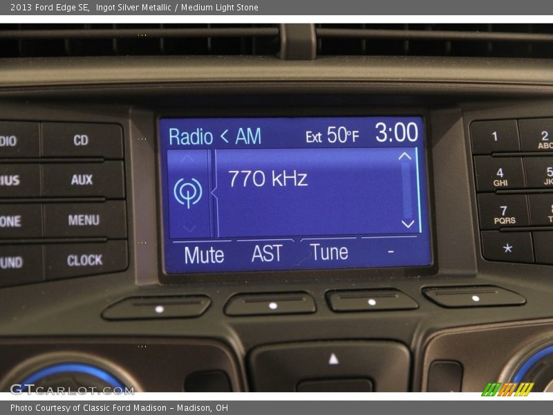 Ingot Silver Metallic / Medium Light Stone 2013 Ford Edge SE