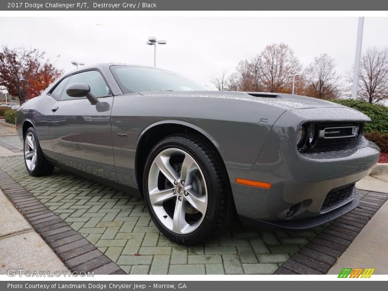 Front 3/4 View of 2017 Challenger R/T