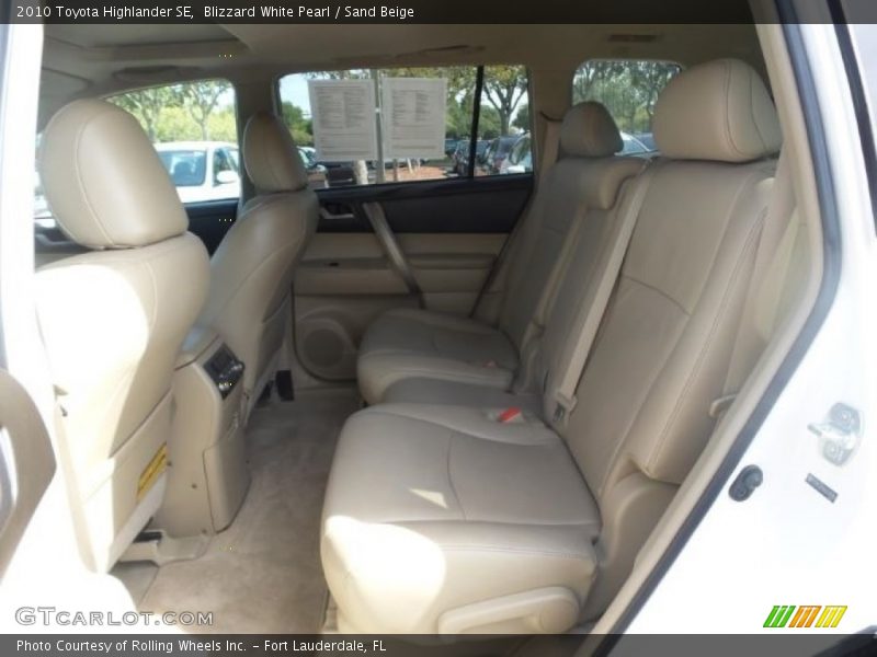 Blizzard White Pearl / Sand Beige 2010 Toyota Highlander SE