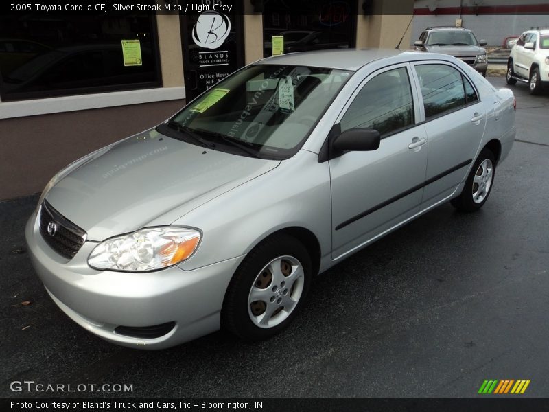 Silver Streak Mica / Light Gray 2005 Toyota Corolla CE