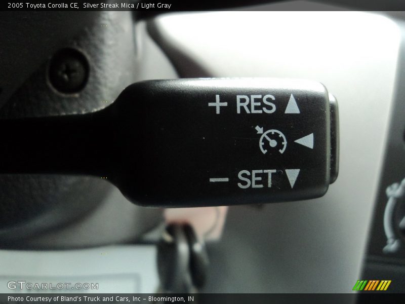 Silver Streak Mica / Light Gray 2005 Toyota Corolla CE