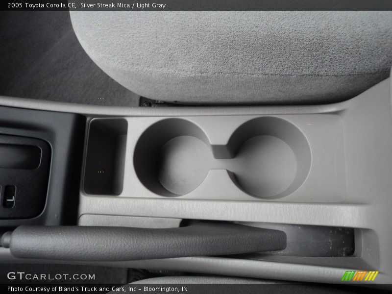 Silver Streak Mica / Light Gray 2005 Toyota Corolla CE