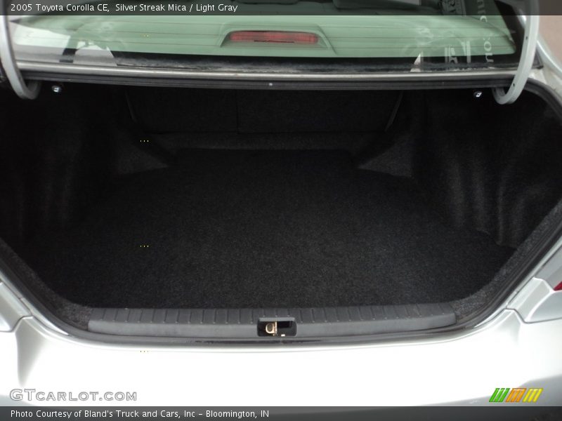 Silver Streak Mica / Light Gray 2005 Toyota Corolla CE