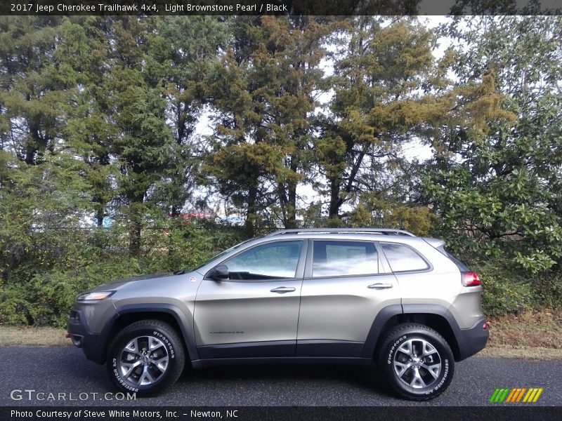  2017 Cherokee Trailhawk 4x4 Light Brownstone Pearl