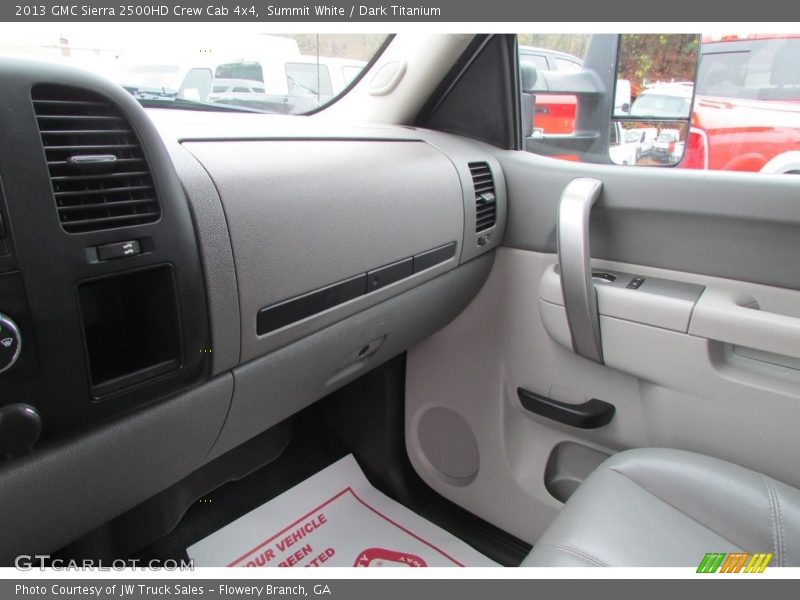Summit White / Dark Titanium 2013 GMC Sierra 2500HD Crew Cab 4x4