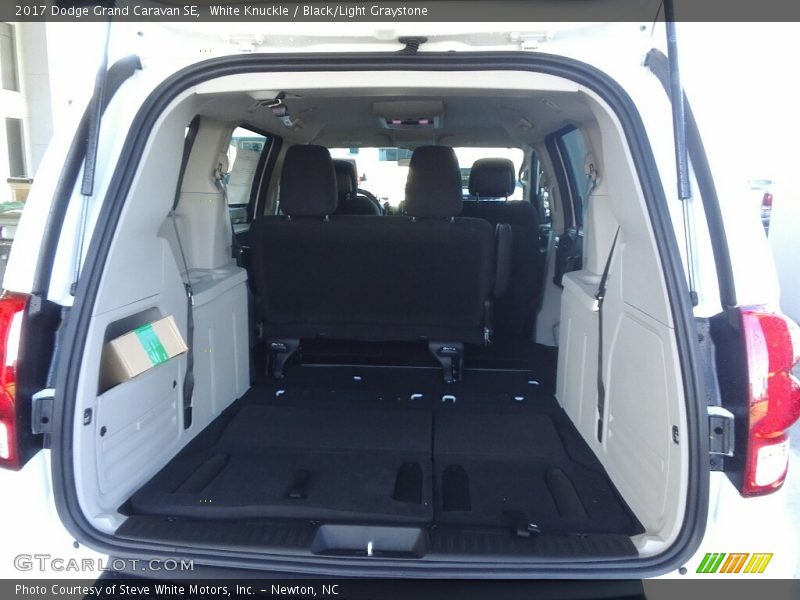 White Knuckle / Black/Light Graystone 2017 Dodge Grand Caravan SE