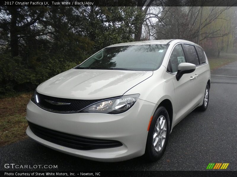 Tusk White / Black/Alloy 2017 Chrysler Pacifica LX