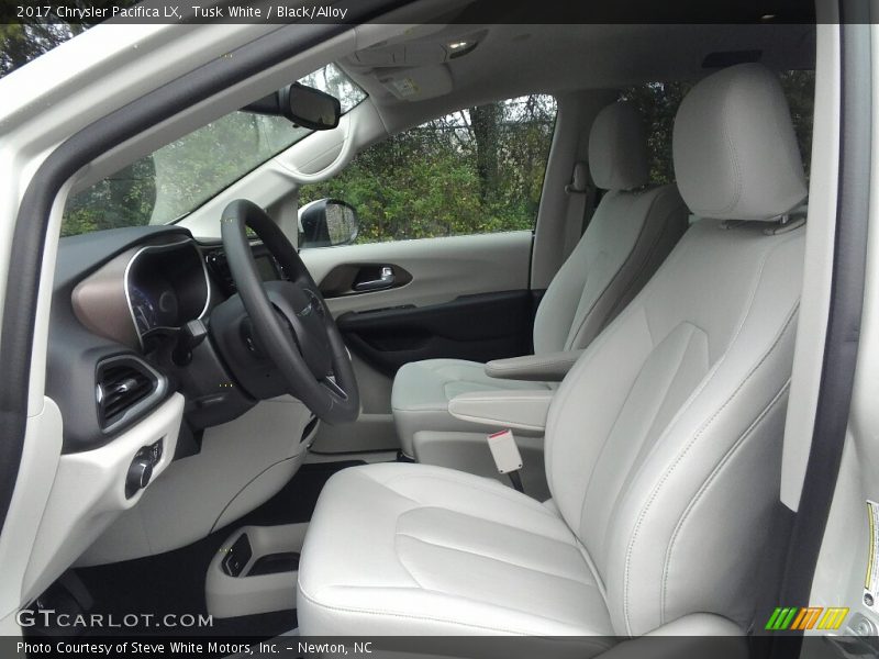 Tusk White / Black/Alloy 2017 Chrysler Pacifica LX