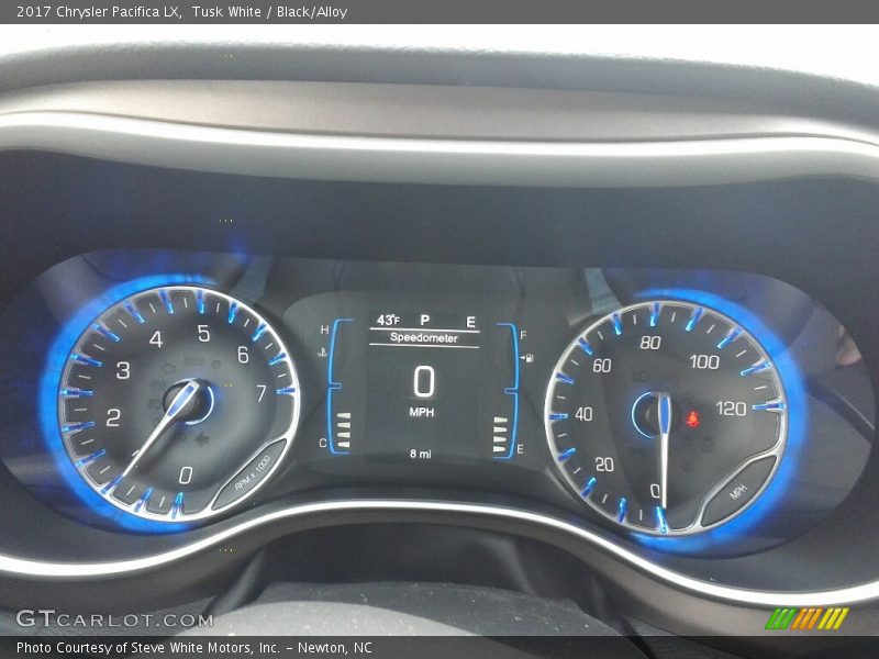 Tusk White / Black/Alloy 2017 Chrysler Pacifica LX