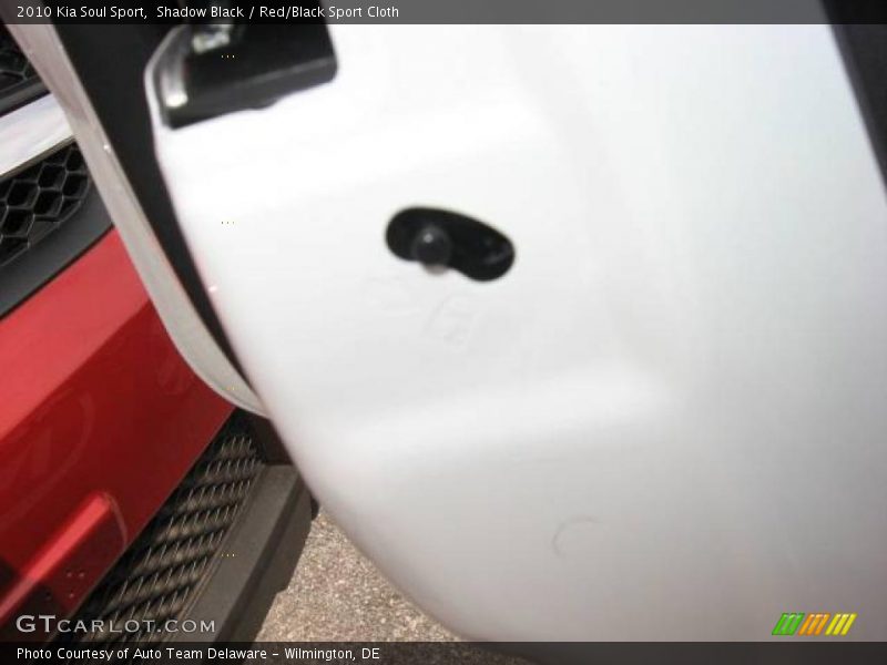 Shadow Black / Red/Black Sport Cloth 2010 Kia Soul Sport