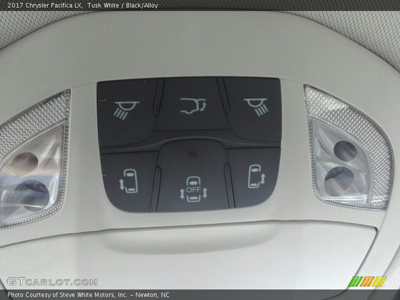 Tusk White / Black/Alloy 2017 Chrysler Pacifica LX