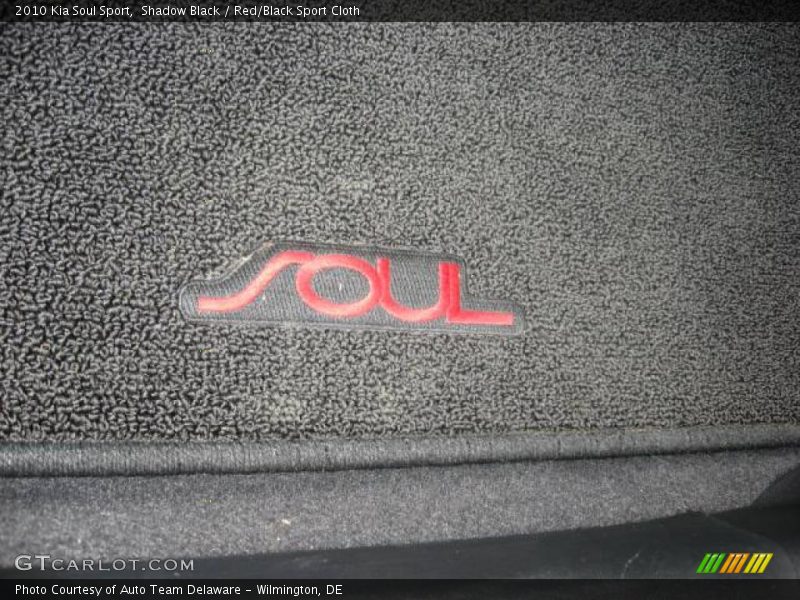 Shadow Black / Red/Black Sport Cloth 2010 Kia Soul Sport