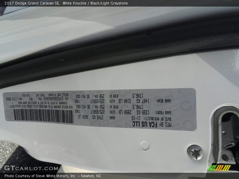 White Knuckle / Black/Light Graystone 2017 Dodge Grand Caravan SE