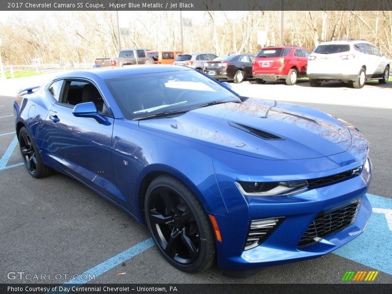 Front 3/4 View of 2017 Camaro SS Coupe